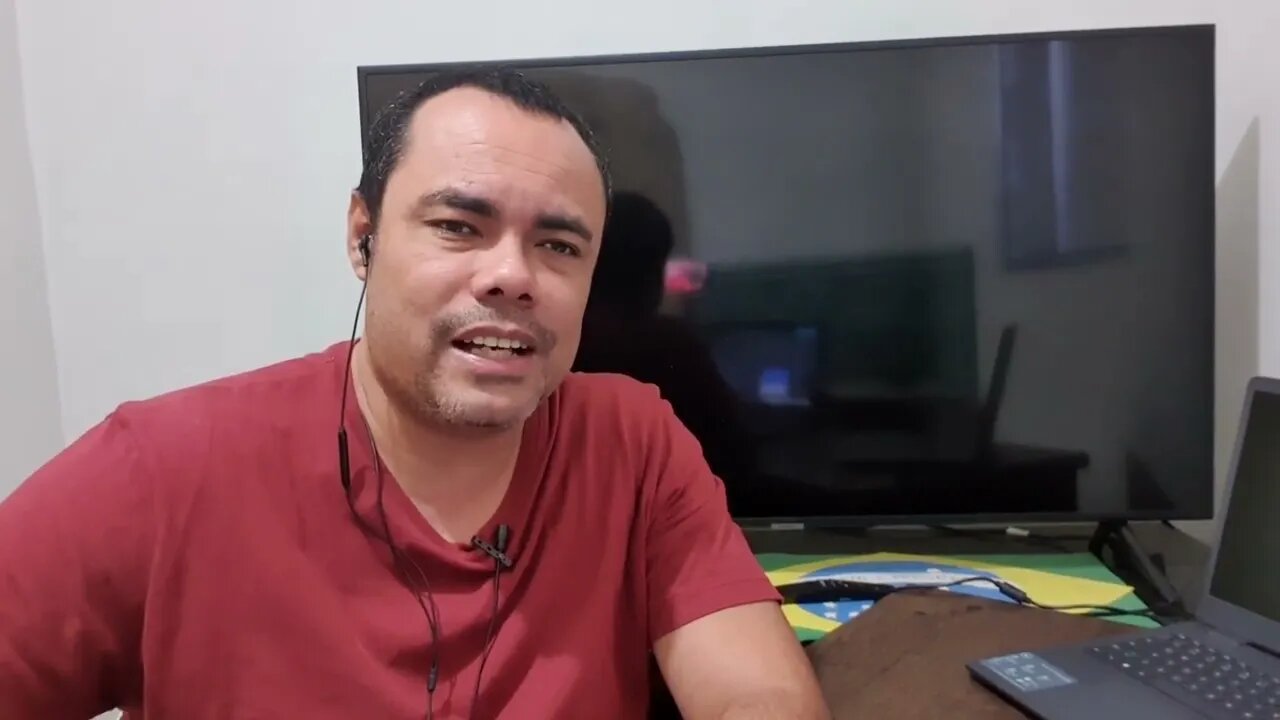 Em ato autoritário, deputada do PSOL quer obrigar Bolsonaro a vacinar Laurinha!