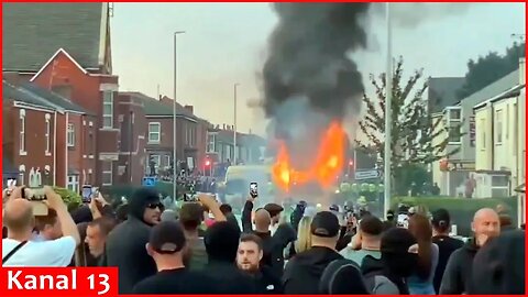 Police clash with unruly crowd in Southport as town mourns for victims of stabbing attack