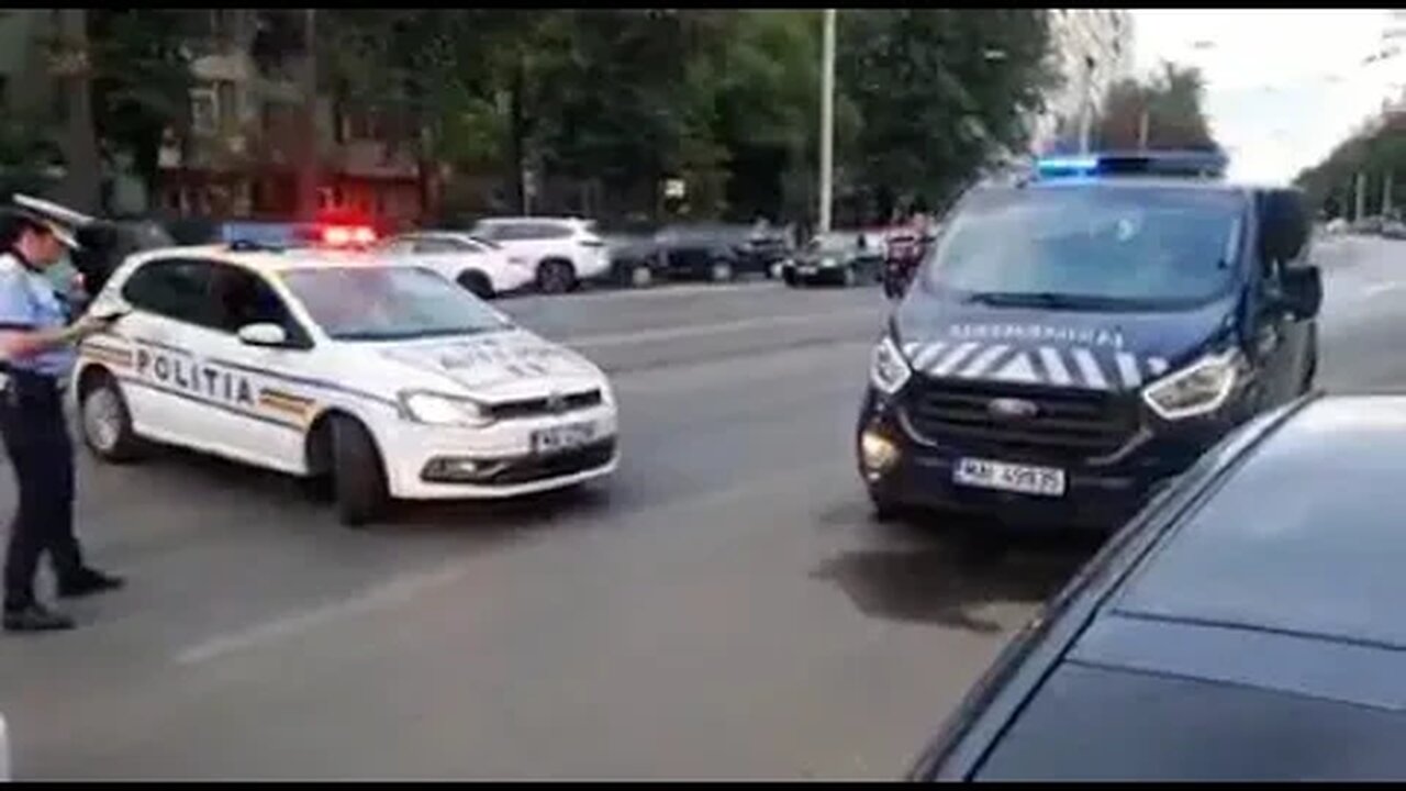 Circ la Iasi. In loc sa protesteze la ANAF si Ministerul Finantelor, se protesteaza la benzinarii