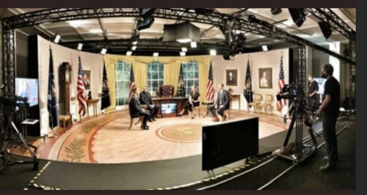 HAIL TO THE THEIF / WE ARE WATCHING A MOVIE