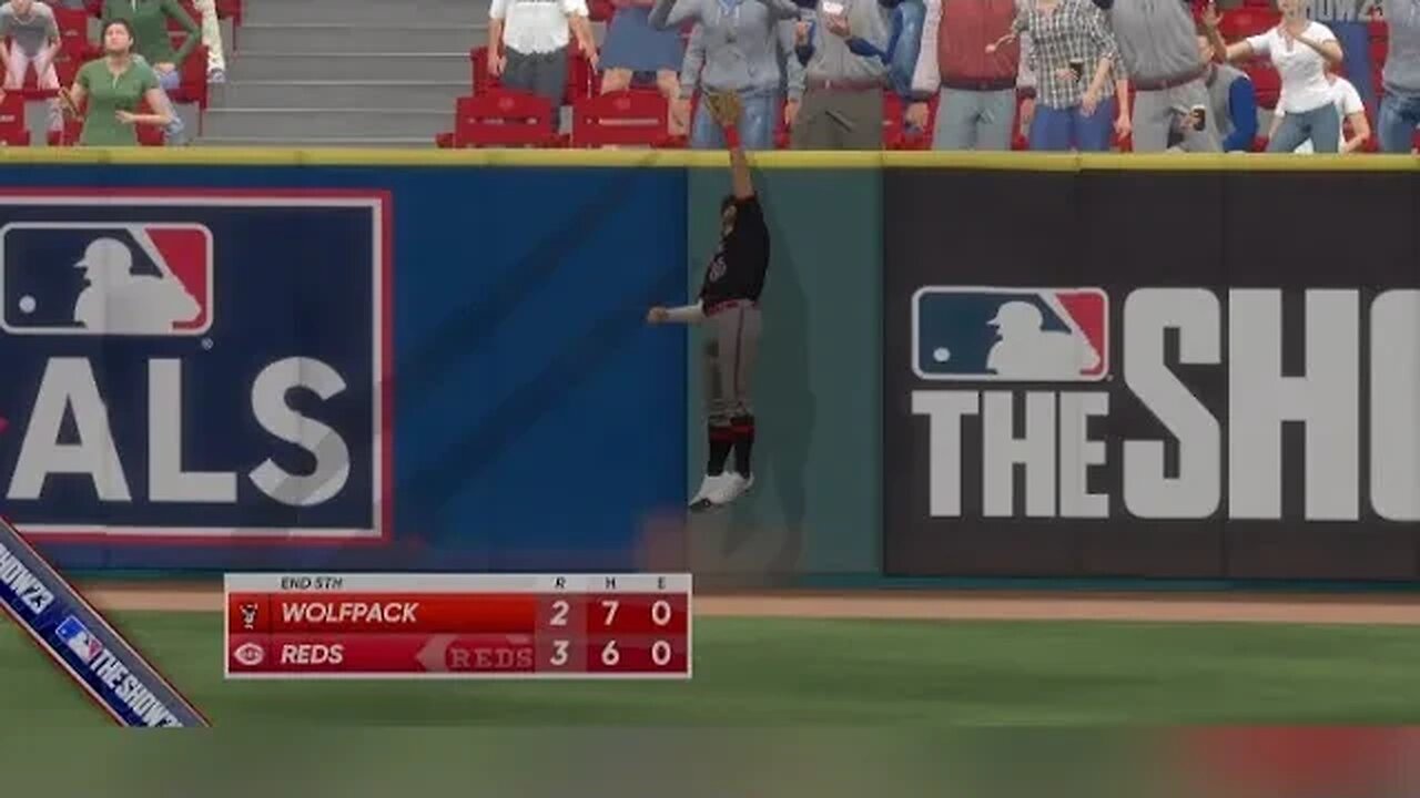 Diamond Dynasty Highlights: robbing a home run from Joey Votto!
