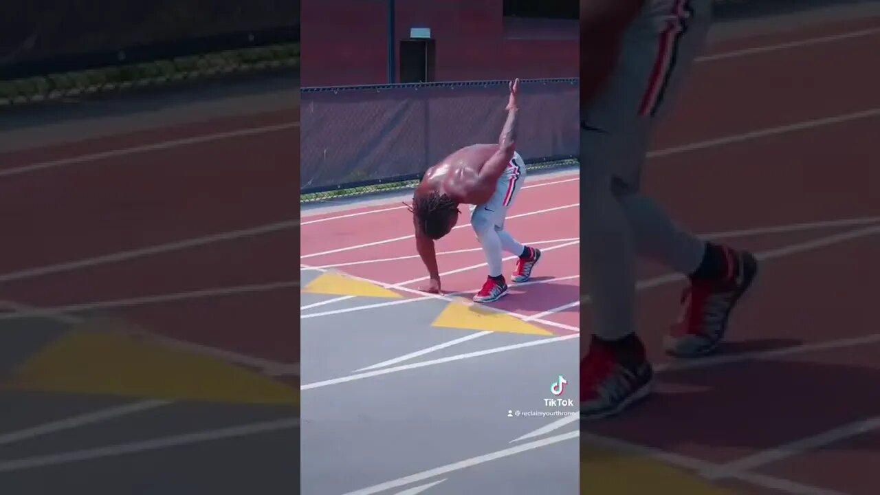 Even though she says she hates all men 👑