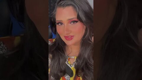 #makeupartist #reviewsbyanam #makeupvideo #makeupreel #makeupclass #mississaugamakeupartist #pr