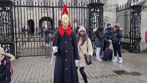 Don't stand behind the kings guard #thekingsguard