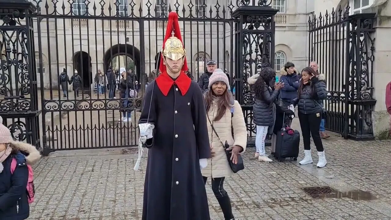 Don't stand behind the kings guard #thekingsguard