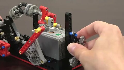 Mechanical Principles combined in a Useless Lego Machine