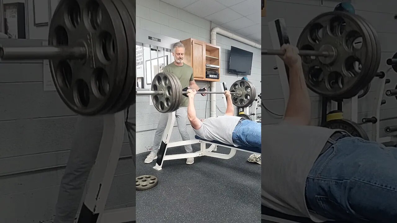 315lbs x 11 reps, Crazy 🤪 old man, 61 years old