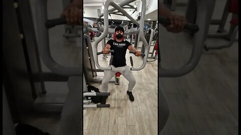 When You Ego Lift On Chest Day