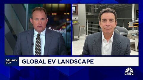 Automakers need to deliver a low-priced EV they can make money on, says former Ford CEO Mark Fields