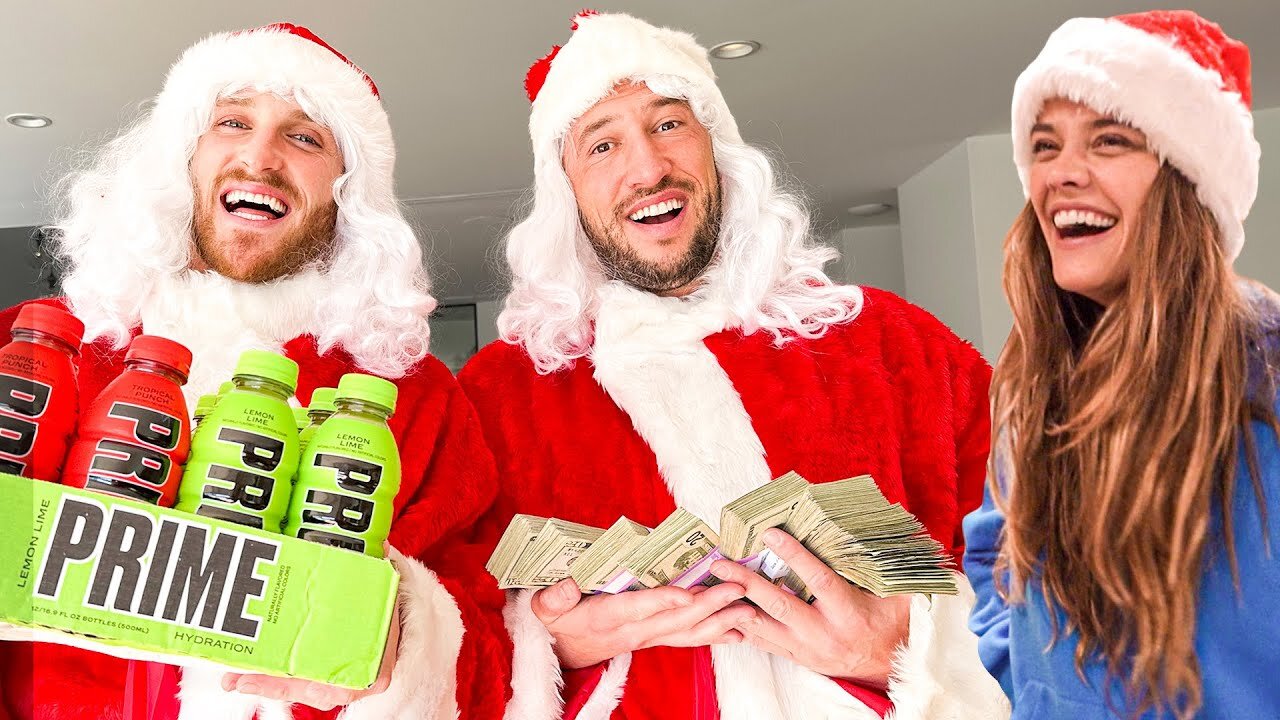 Bad Santas Give Away $20,000 | The Night Shift