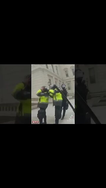 JUST IN 🚨 New Capitol police body cam footage from January 6, 2021 shows officers telling its setup