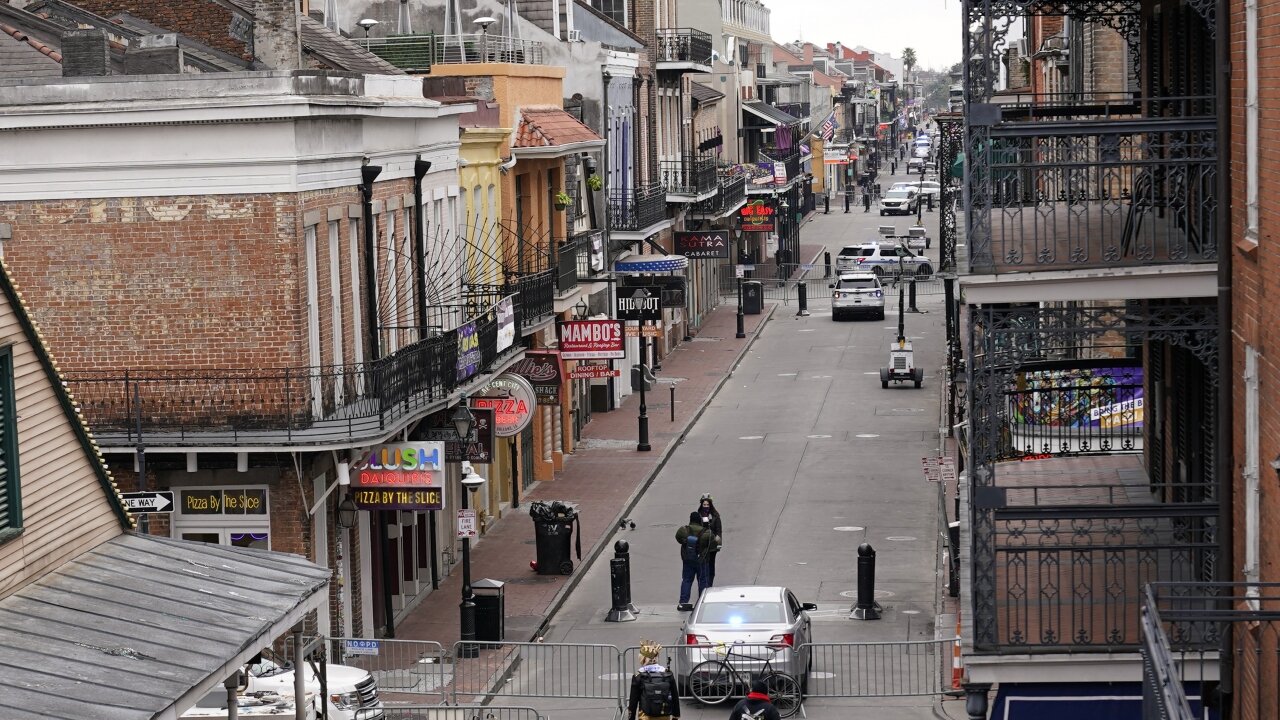 New Orleans Bars Shut Down For Mardi Gras