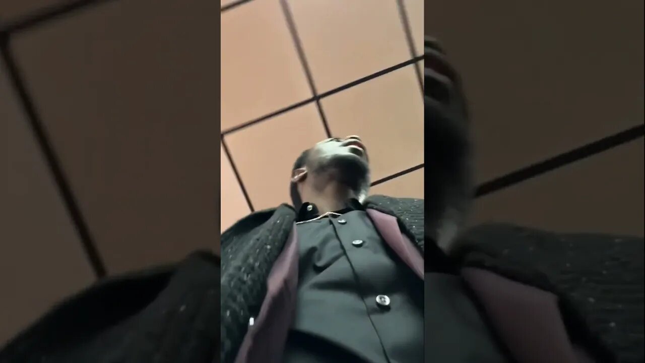 Arrival at Robert’s Restaurant In Massachusetts #shorts #short #eloheise