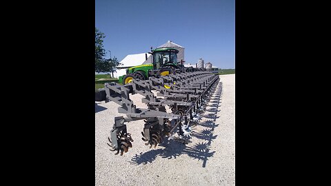 Huge Field Cultivator Demonstration - Swinging Spider by TH Fabrication #organic #farming #equipment