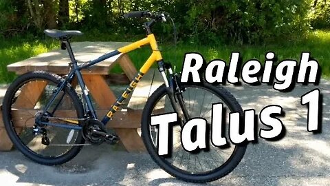 Checking out the Raleigh Talus 1, a great beginner mountain / hybrid bike