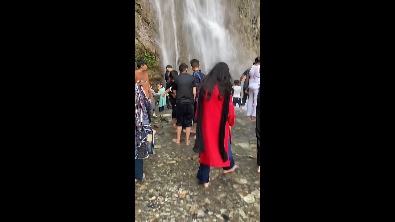 Kashmir Waterfall Picnic Point Dullai #kashmir #kashmirvalley #kashmirtourism #kashmirwaterfall