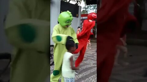 DANÇARINOS SUPER NINJAS DA CARRETA DA ALEGRIA FURACÃO, DANÇANDO FOFÃO, O MÁSKARA, BEN10 E PATATI