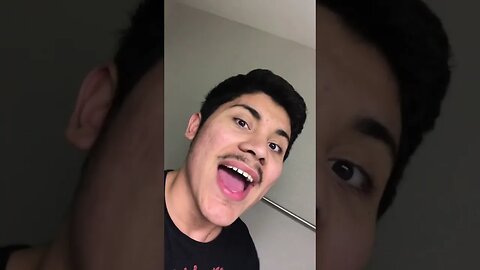 streamer begs for live views