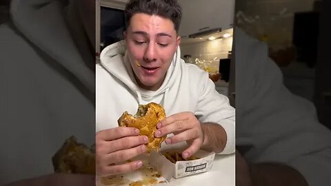 TESTAM BURGER DE 40 DE LEI PICANT #oguritamica #mancaciosul #mancare