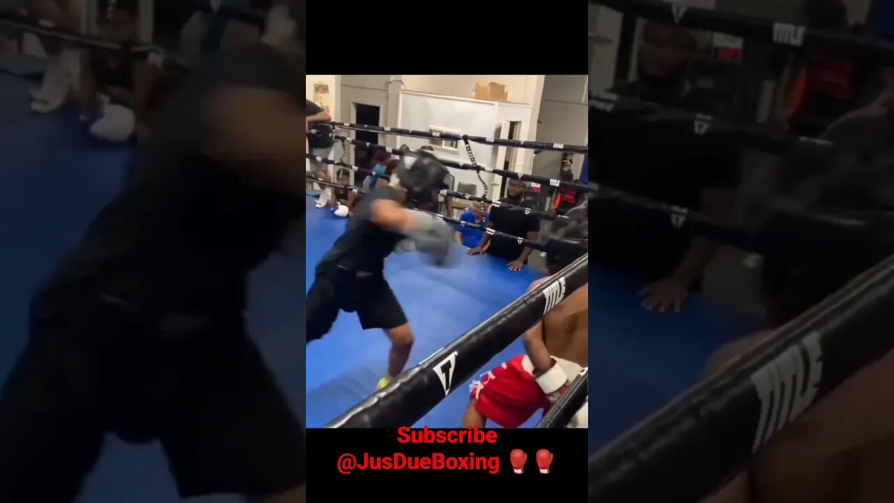 (MUST SEE) King Jr shows Roy Jones like defense and great chin! #kingjr #shorts #boxing #viral #TWT