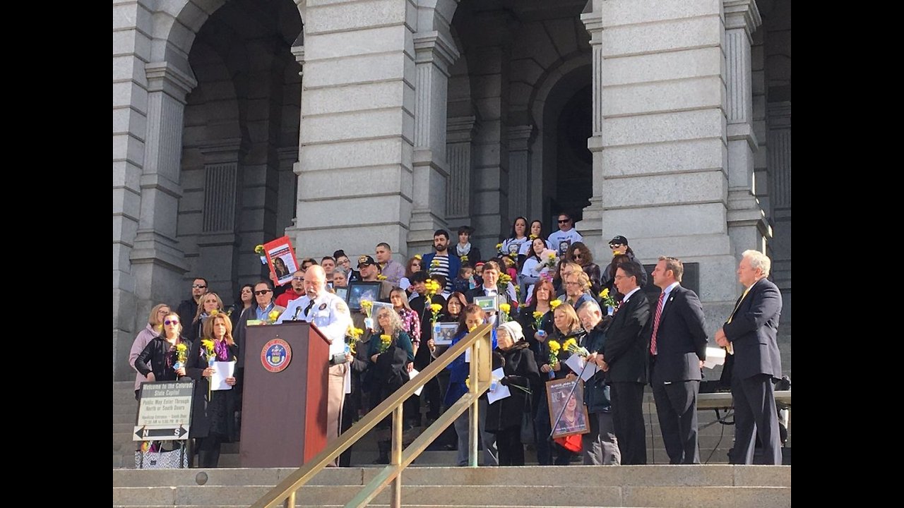 524 names read on the Capitol steps for Missing Persons Day