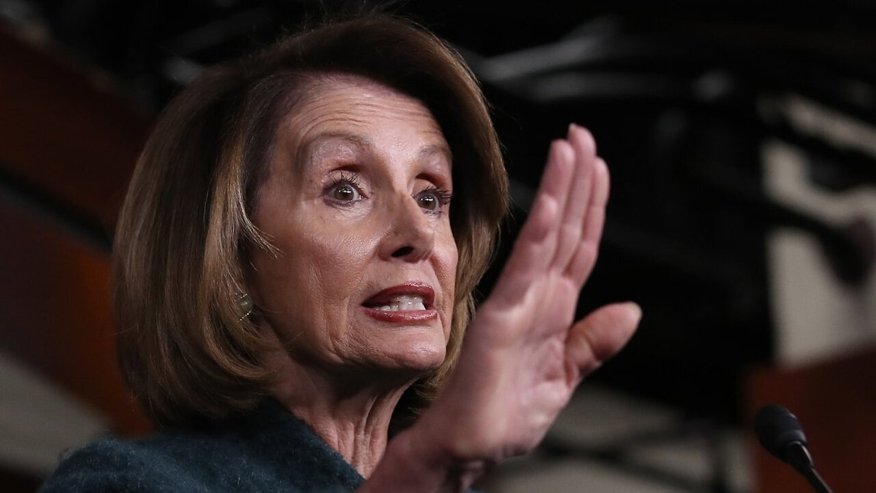 "¿Dije su nombre?" 👀 El inconsciente de Pelosi hace nombrar a Trump