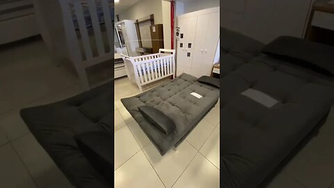 Maravilhoso, o Sofá Cama Agatha vai combinar perfeitamente com a decoração da sua sala.