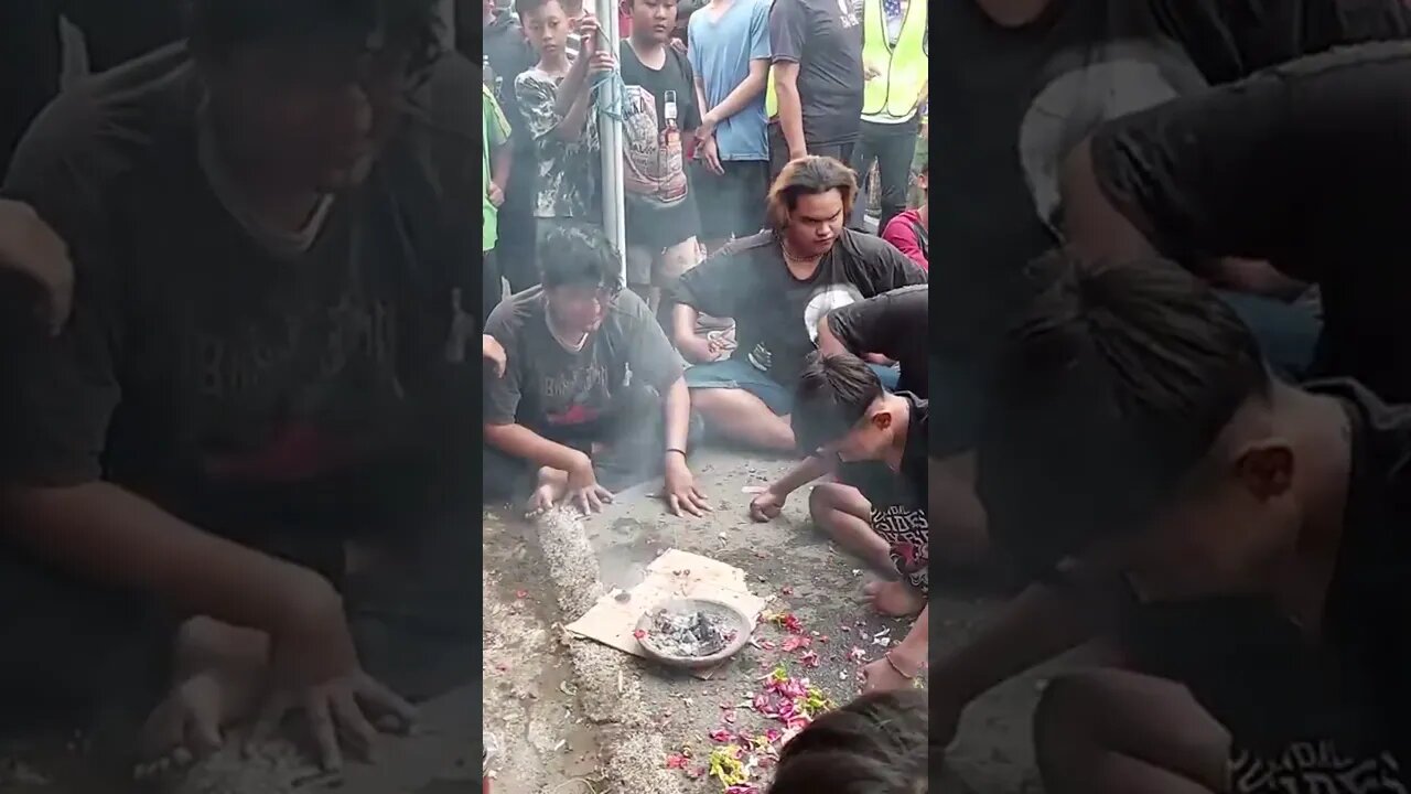 bantengan bakar kemenyan