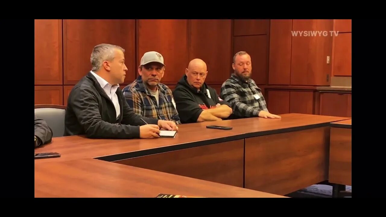 #RAW FOOTAGE repost LOOK 👀 INSIDE #PEOPLES #CONVOY #TRUCKERS MEETING with SENATOR TED CRUZ part 1