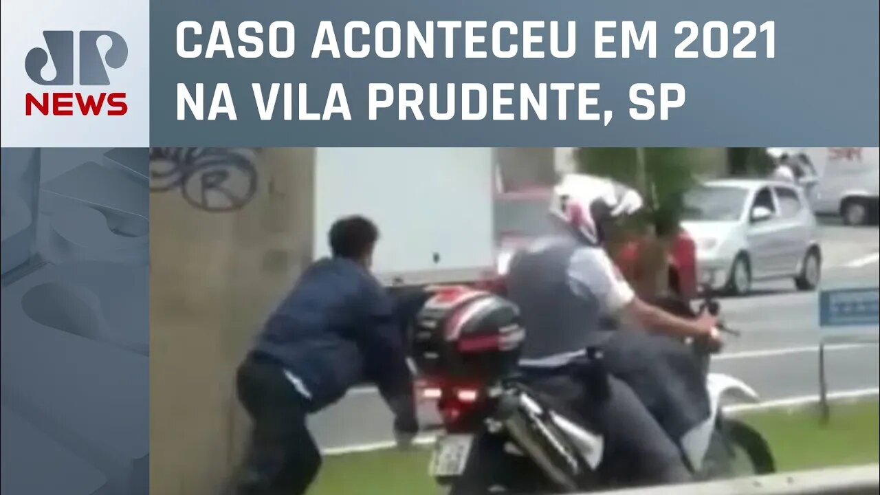 Defesa de jovem arrastado em moto de PM pede indenização de R$ 1 milhão