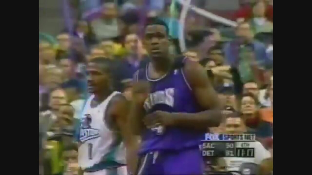 Chris Webber 39 Points 3 Ast @ Pistons, 1999-2000.