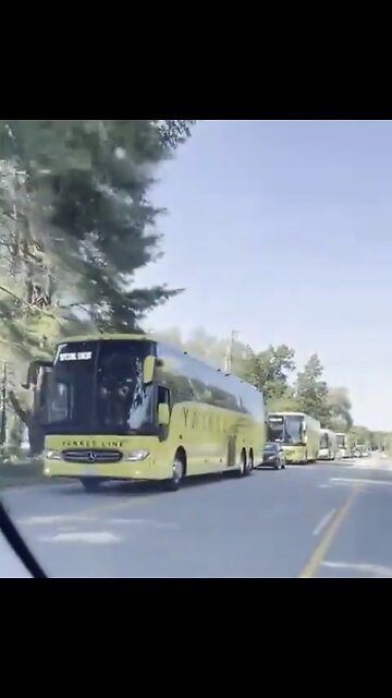 PEOPLE TRAVEL IN BUSES🚍🚏🛗🚏🚌 TO KAMALA HARRIS RALLY NEW HAMPSHIRE🚏🚍🛗💫