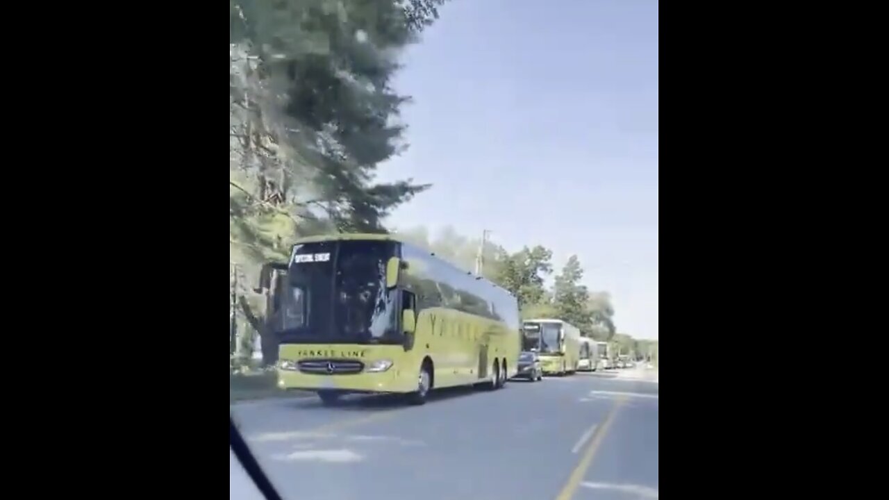 PEOPLE TRAVEL IN BUSES🚍🚏🛗🚏🚌 TO KAMALA HARRIS RALLY NEW HAMPSHIRE🚏🚍🛗💫