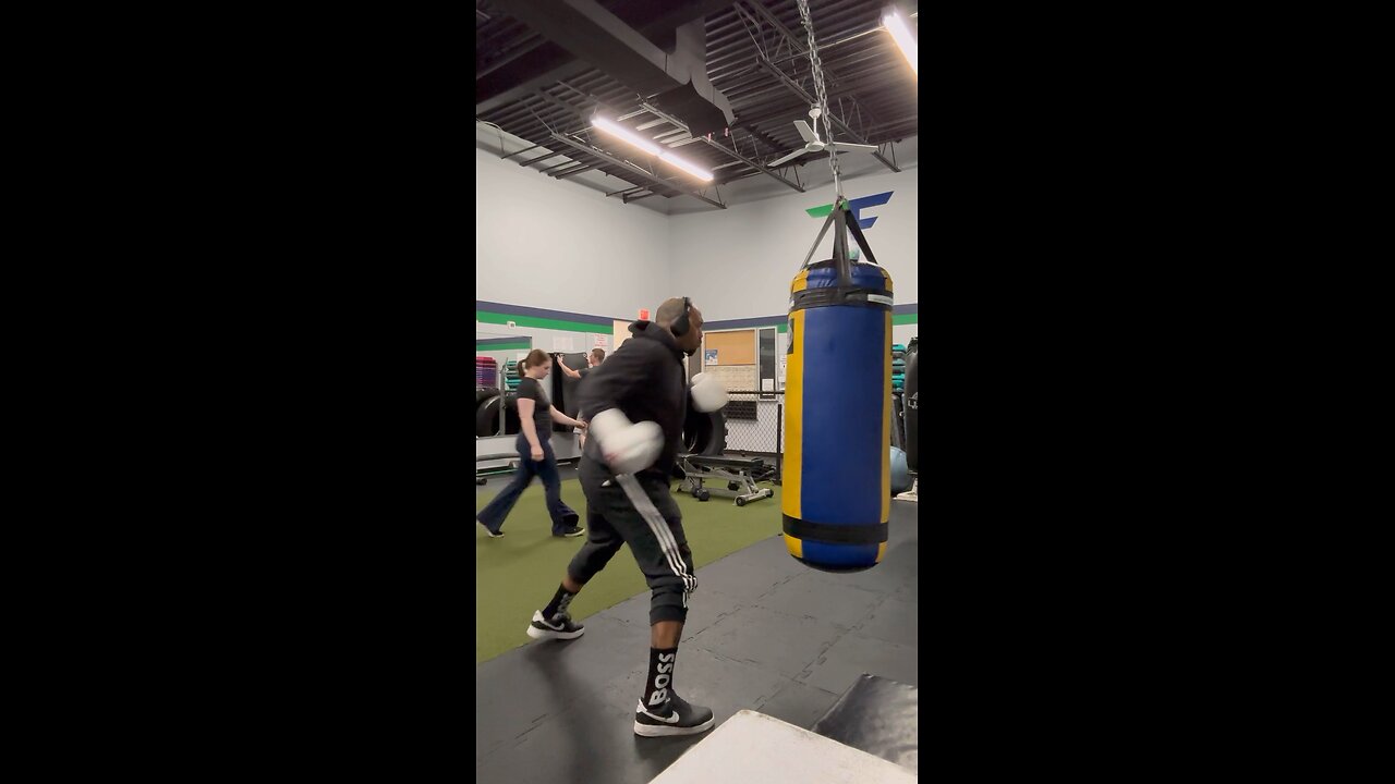 Teofimo Lopez Heavybag Workout Motivation Speed Combinations