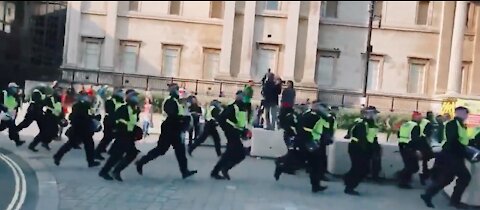 Sean Speaks. Trafalgar Square. 19/09/2020. SHOCKING FOOTAGE OF POLICE BRUTALITY!