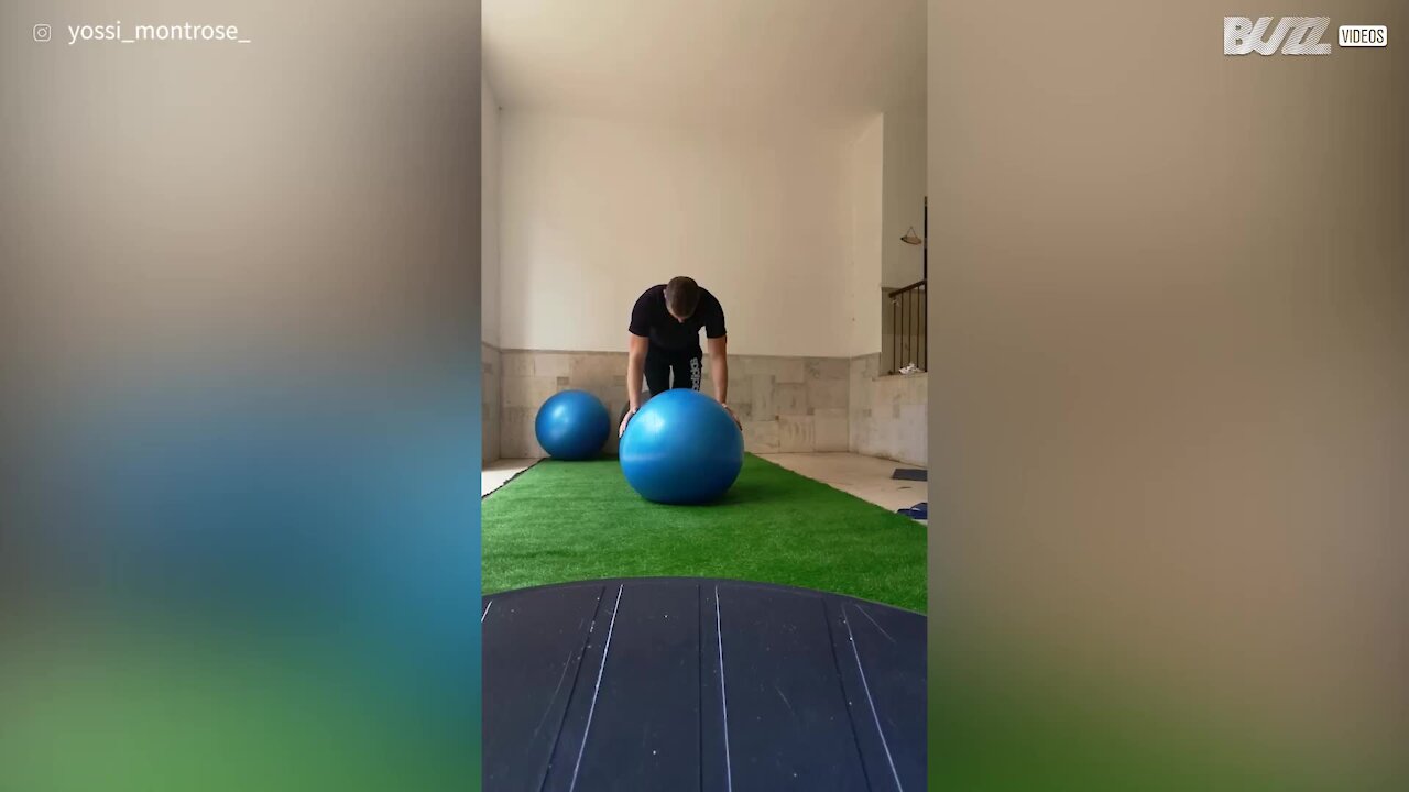 Ce papa et ses enfants travaillent leur équilibre ensemble