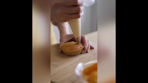 Where you can buy cupcakes 24 hours?