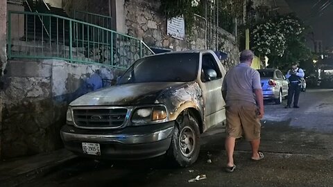 Continúa violencia en Acapulco: hay tres asesinados y una camioneta quemada