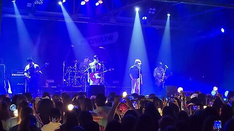 N.Flying in Houston song Needs ID