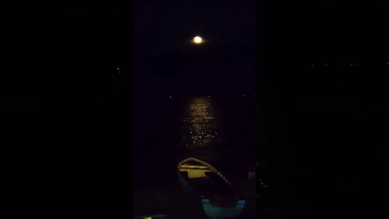 Охрид преубав и кога веди фрлаат... Ohridsko ezero... Ohrid so beautiful 💘😍