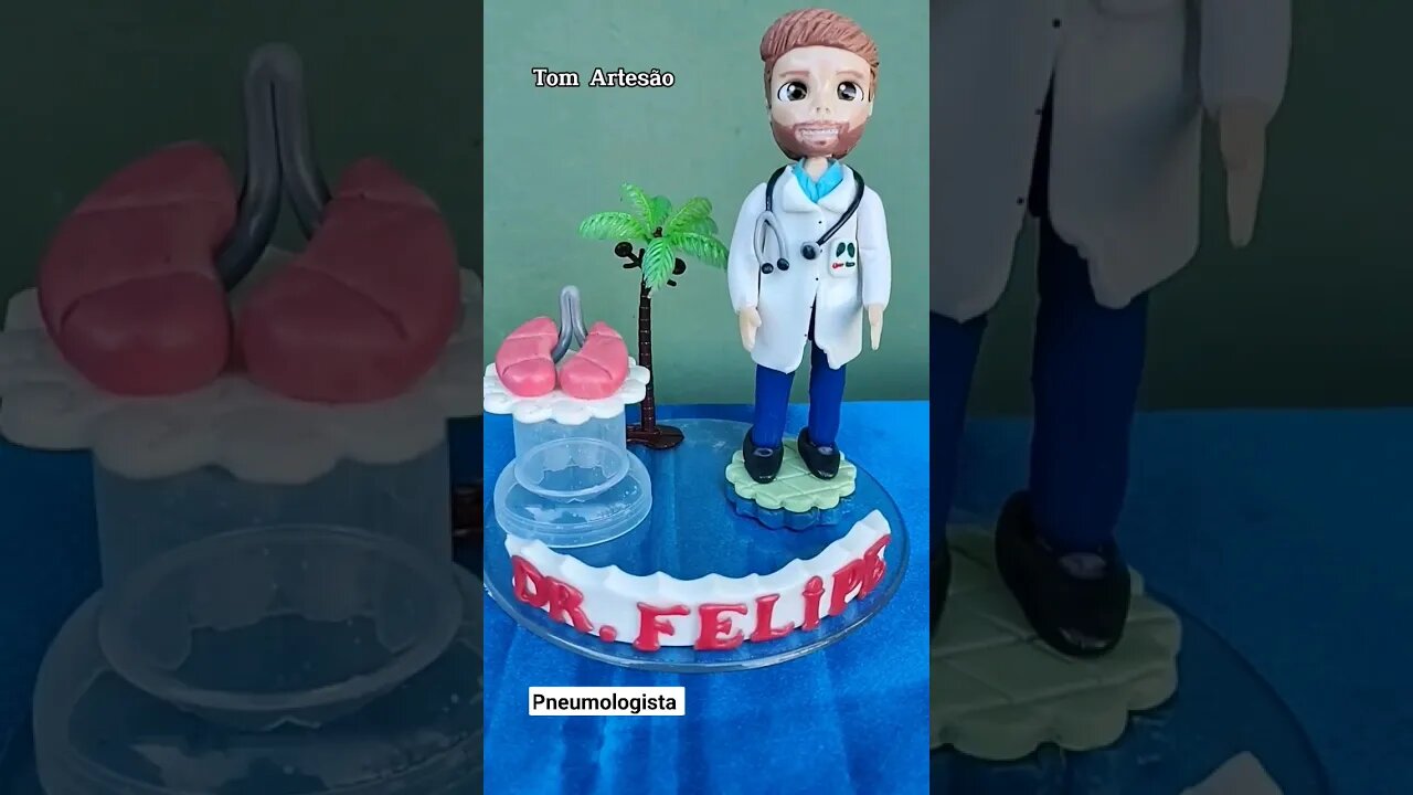 Topo de bolo, maquete. Médico pneumologista. Topo de bolo em biscuit. Se inscreve. ❤️