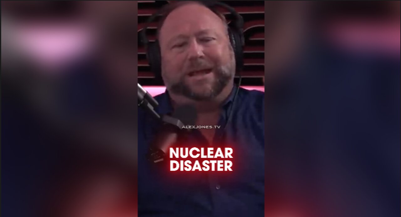 Alex Jones: Nuclear Meltdown Can Happen at Any Time - Joe Rogan 1555