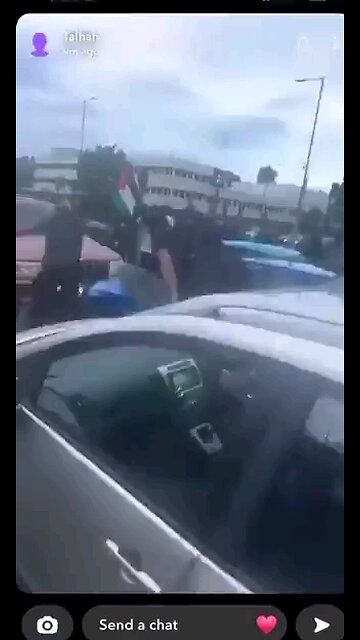 Birmingham, UK - Peaceful Muslims attacking random British drivers. When you have 30% Muslims!