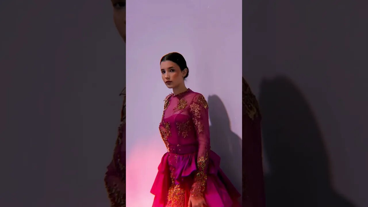 Flore de Lille amorçant ainsi le processus d'individuation À partir de ce moment, Femme fashion show