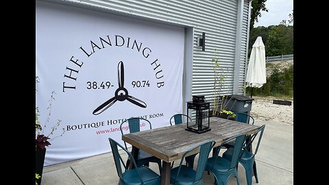 Traveling to a Boutique Hotel in Pacific, MO. We are Live with another Mobile Monica