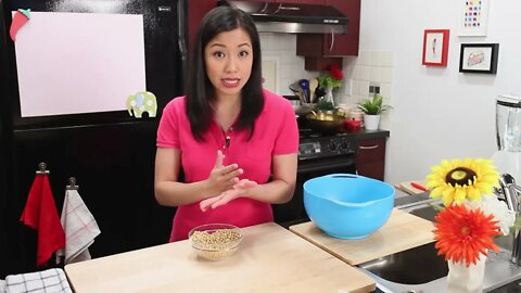 How to Make Soy Milk นำ้เต้าหู้ Hot Thai Kitchen! 8