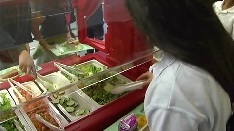 Palm Beach County serving up meals to children in need all summer long