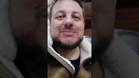 Papel lixa, limpa e ja esfolia a pele