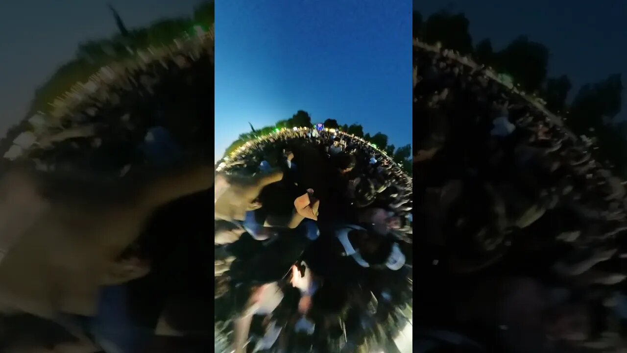 Carti Performs "Flatbed Freestyle" At Wireless Festival 🤪