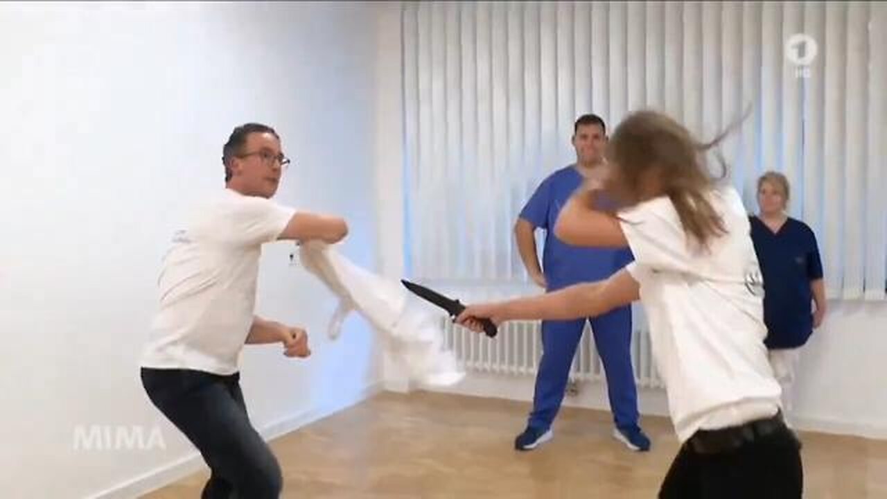 Soyfilled Germans are being trained to protect themselves from migrant knife attacks